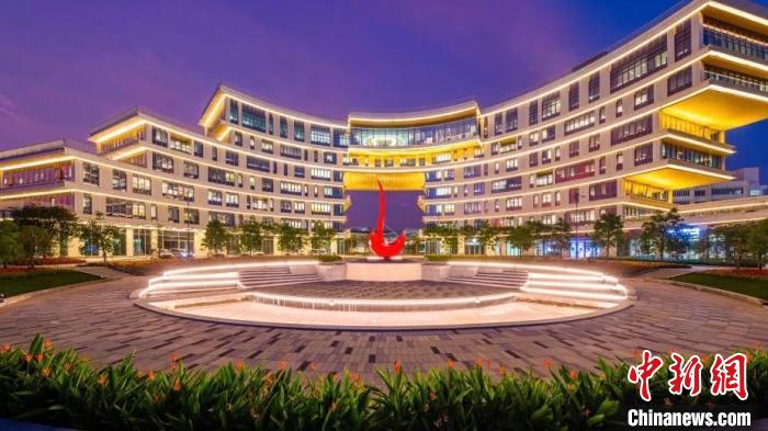 港科大与港科大（广州）启动穗港两地交换生计划